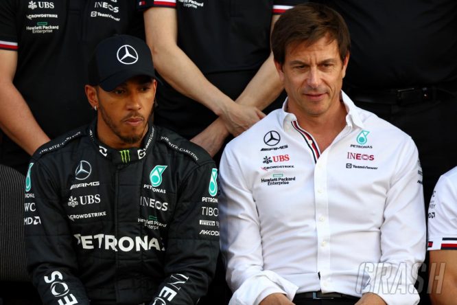 Wolff hails “super supportive” Hamilton amid Mercedes’ struggles