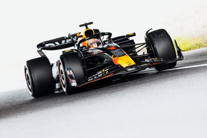 Verstappen tops Leclerc in second Japanese GP practice
