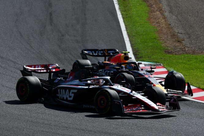 Magnussen criticises ‘desperate’ Perez move that ‘ended our race’