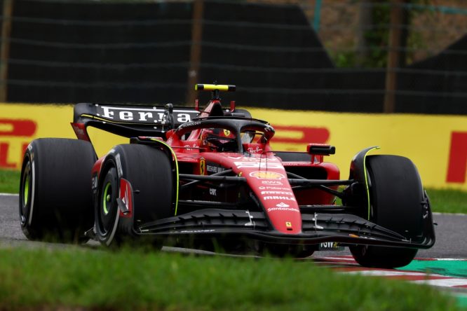 Sainz lacking rhythm amid Ferrari Suzuka set-up experiments