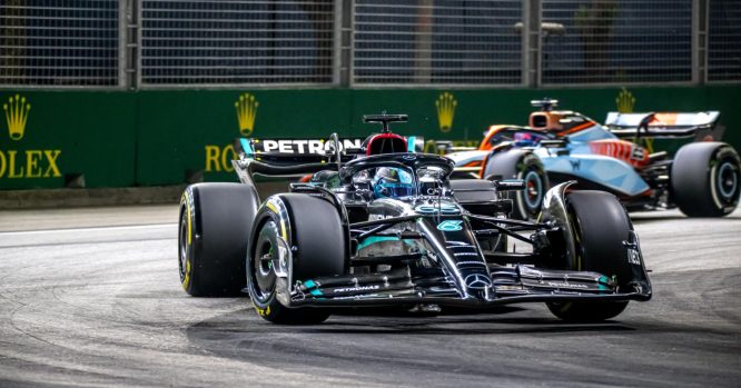 Wolff believes Russell deserved podium after last lap shunt