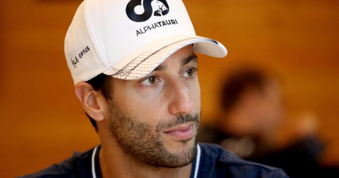 AlphaTauri hint at Ricciardo return delay
