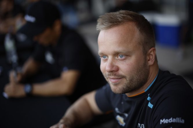 Rosenqvist signs multiyear IndyCar deal with Meyer Shank Racing