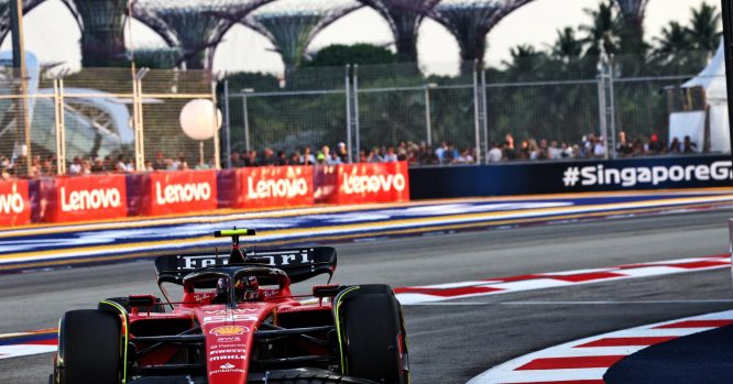 Sainz takes sensational Singapore pole after Red Bull meltdown