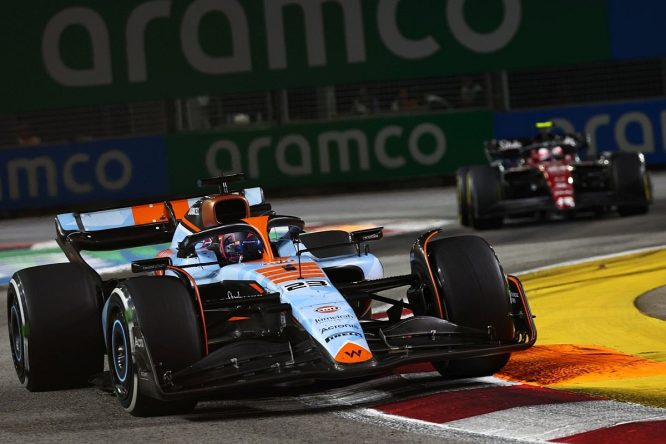 Vowles: Perez &quot;lunge&quot; on Albon could prove costly for Williams F1 team