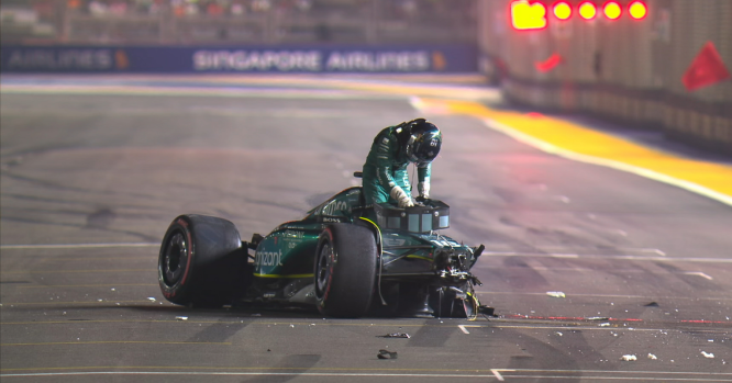 Singapore qualifying red-flagged after huge Stroll accident