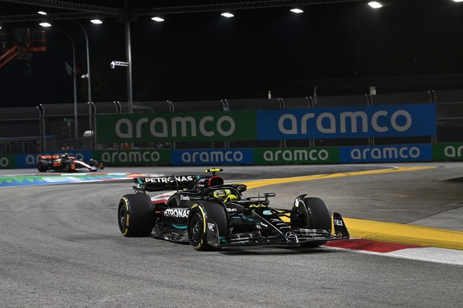 Hamilton critical of F1 teams for blocking last-minute DRS change in Singapore