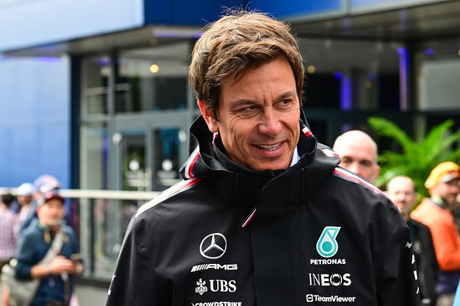 Wolff: Avoiding escape clauses behind Hamilton&#039;s two-year Mercedes F1 deal
