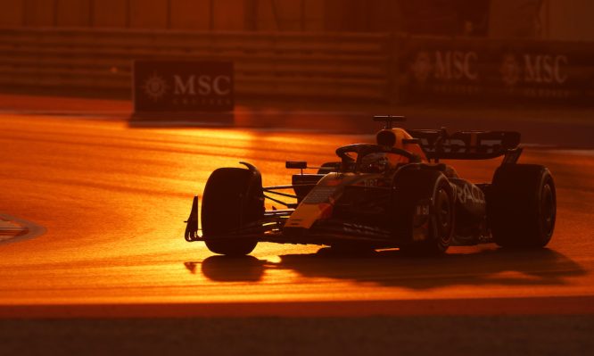 Verstappen leads the way in Qatar GP FP1 as title looms