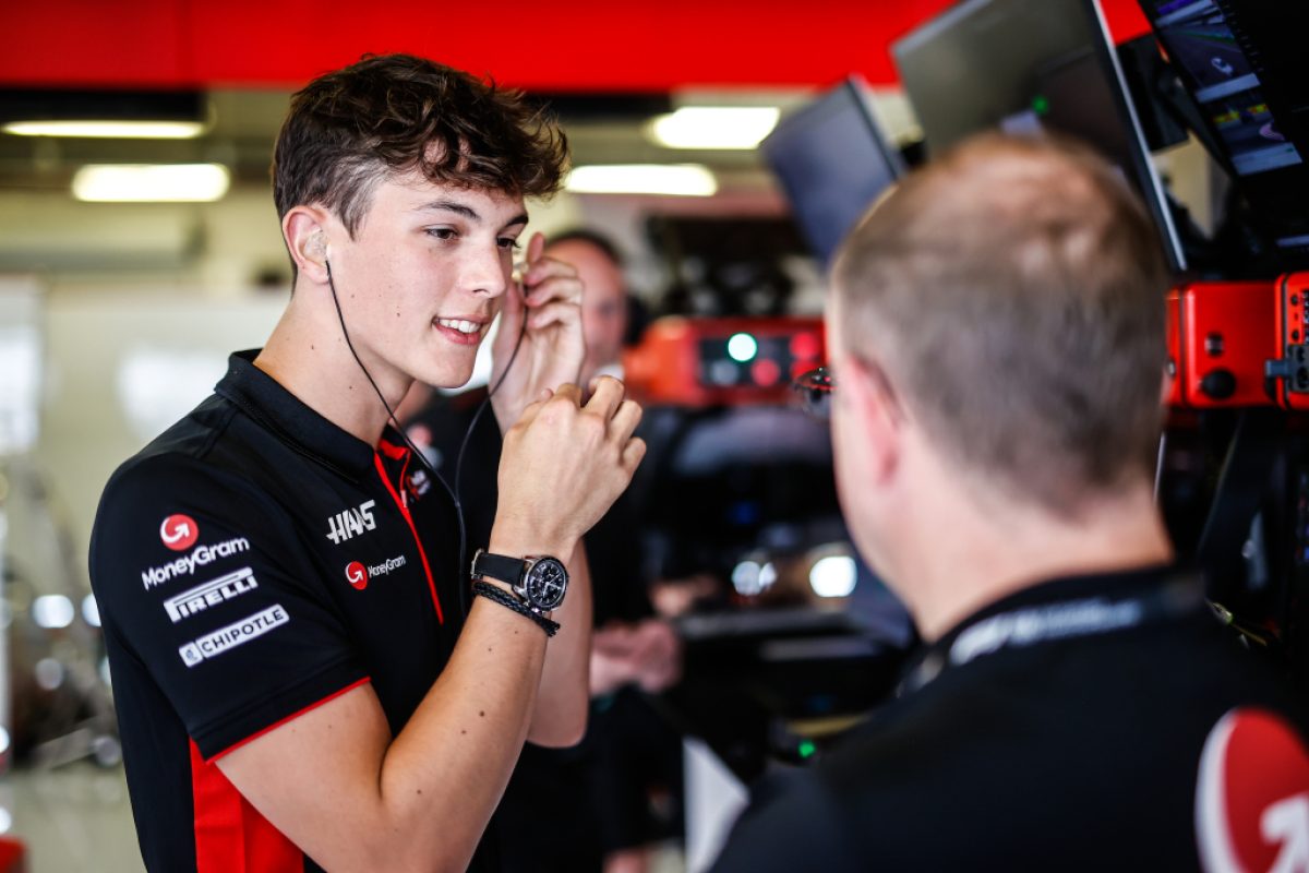 Bearman Proactively Advises against FP1 Mistakes to Enhance Chances for Coveted Haas Reserve Role
