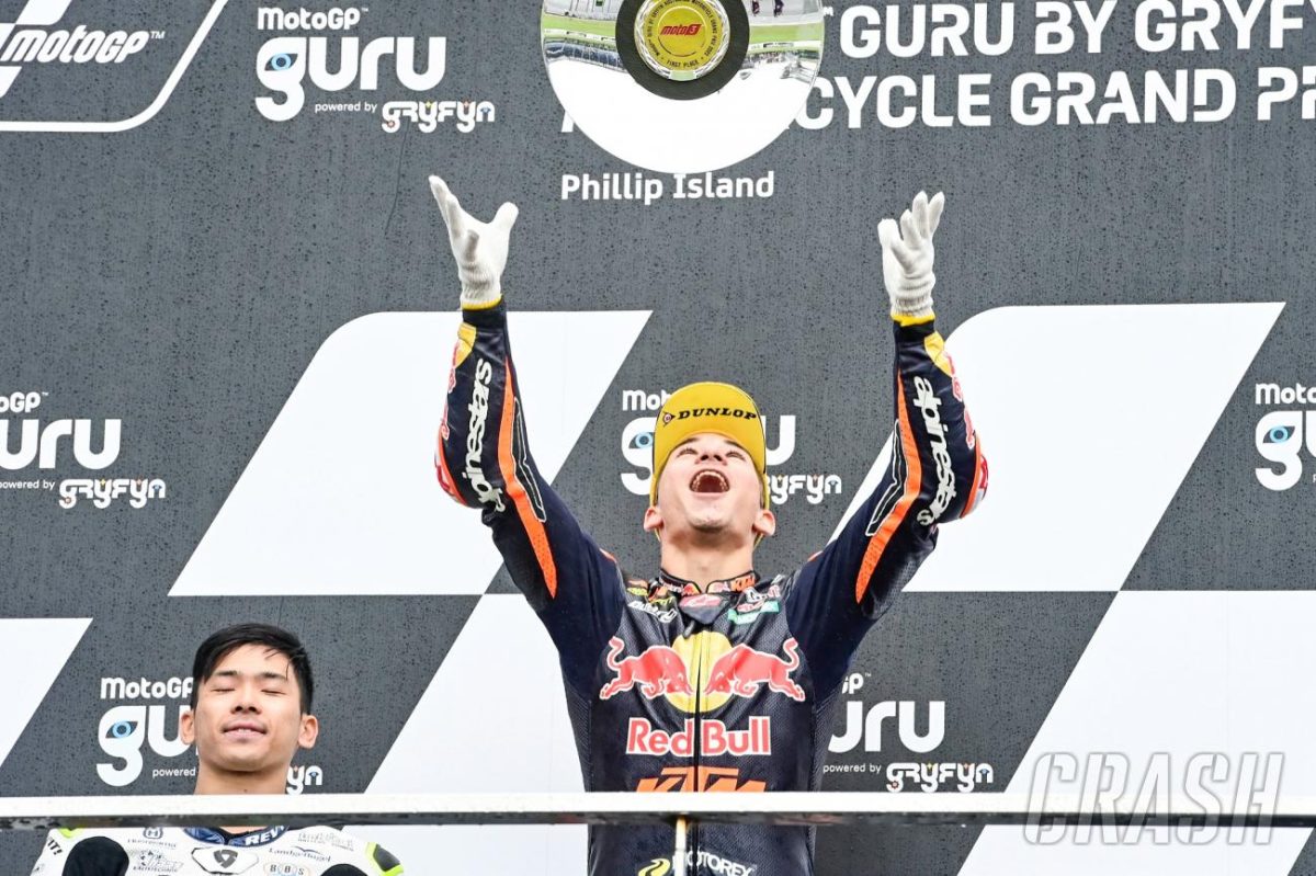 Australian Moto3: last lap tactics see Oncu win in the wet