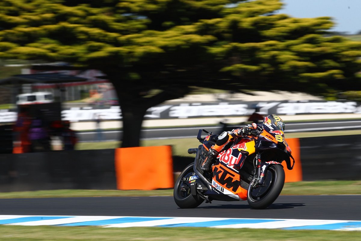 Breathtaking Performance: Binder Dominates Australian MotoGP FP2, KTM Heats up with 1-2 Finish, Bagnaia Fights for Redemption in Q1!