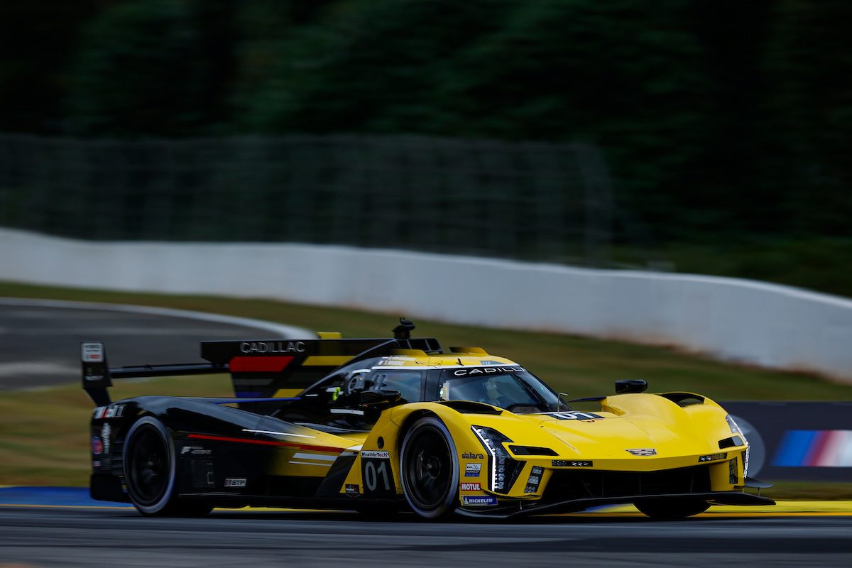 Dixon at the front as Petit Le Mans surpasses halfway running