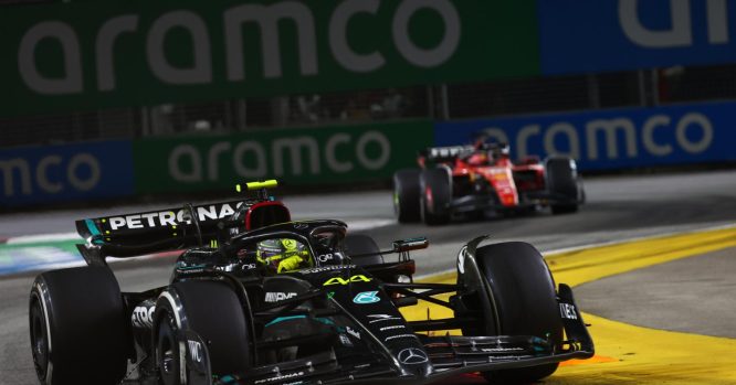 Hamilton &#8216;excited&#8217; for Mercedes battle with Ferrari