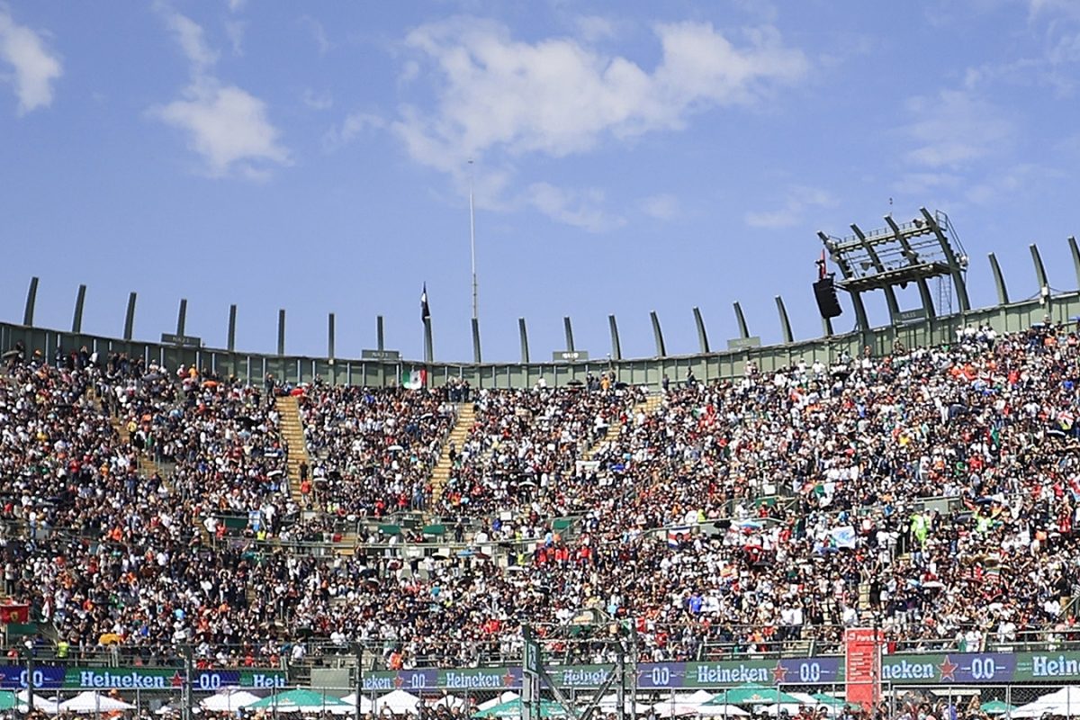 Bloody Battleground: Chaos Unleashed as F1 Enthusiasts Engage in Vicious Stadium Brawl in Mexico