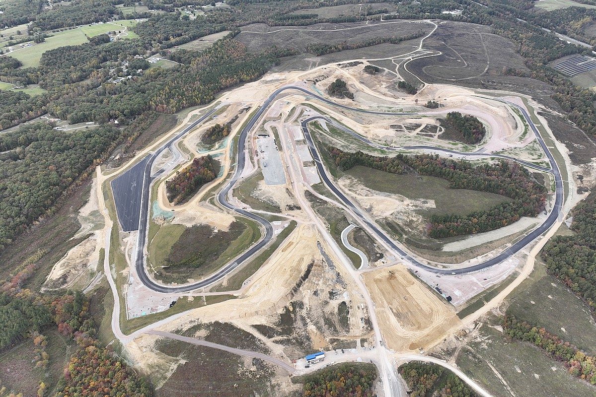 Experience the Thrills of Flatrock Motorsports Park&#8217;s Gravity-Defying 30-Degree Banked Turn