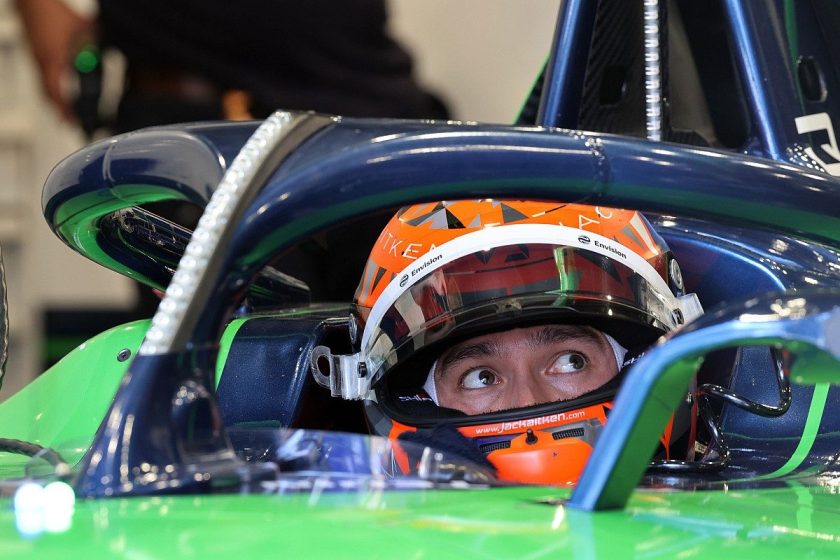 Aitken leads fresh rookie talent in electrifying pre-season test in Valencia Formula E