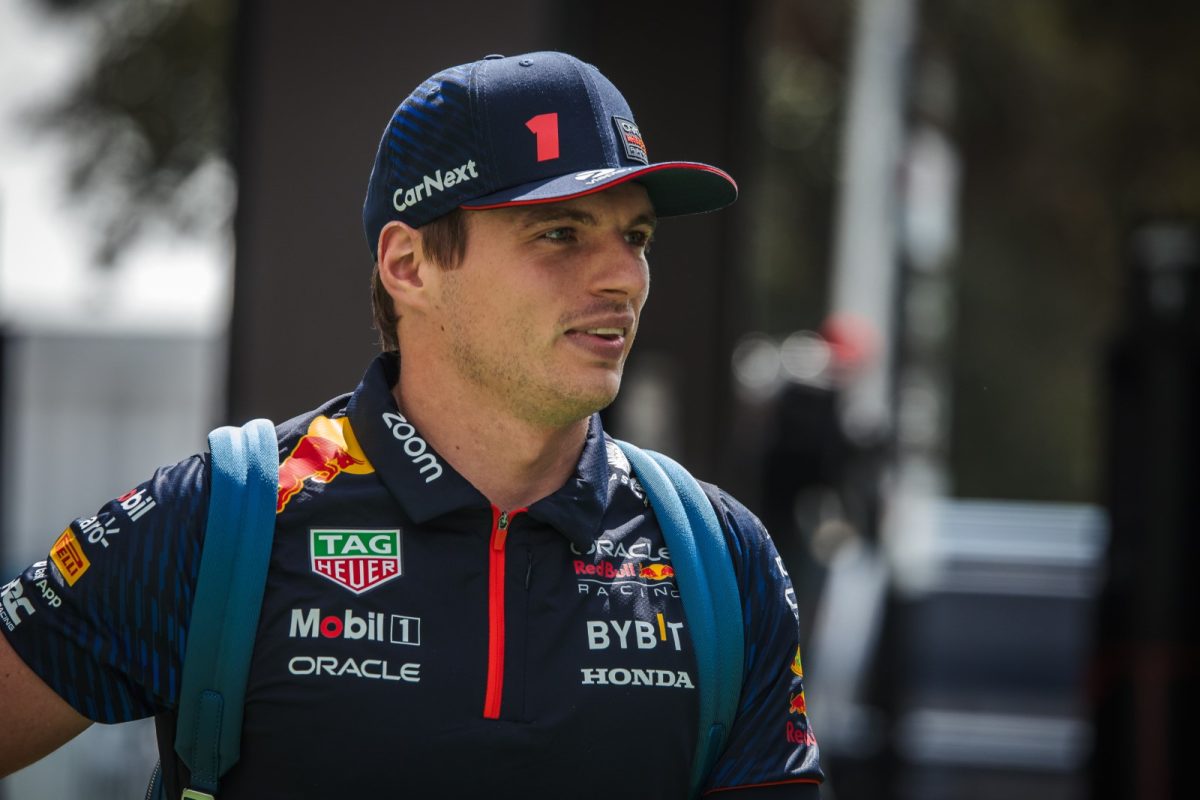 Verstappen Sets the Pace in Electrifying Start to Mexico City F1 Practice