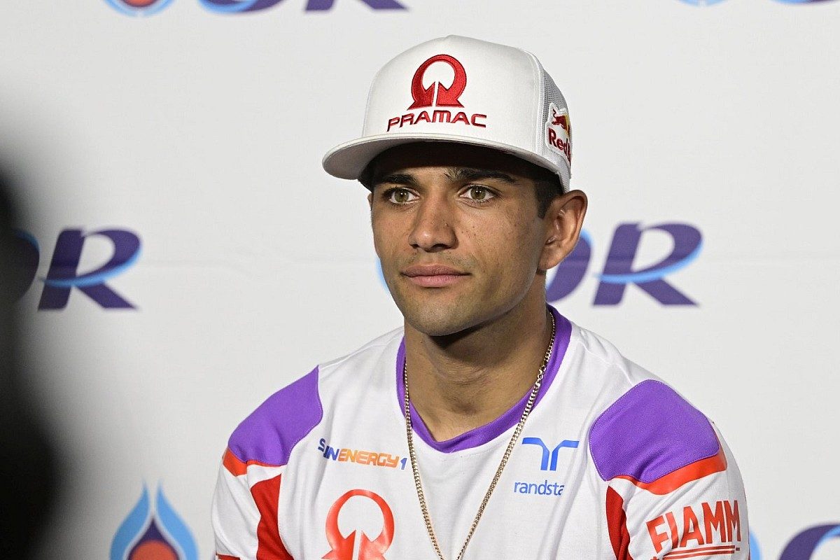 Thrilling Start at MotoGP Thailand GP: Martin Steals Spotlight in FP1, Vinales in Hot Pursuit as Bagnaia Struggles