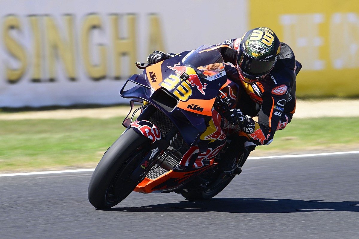 MotoGP Australian GP Intensifies: Binder Dominates FP2, Bagnaia Struggles to Secure Q1 Spot