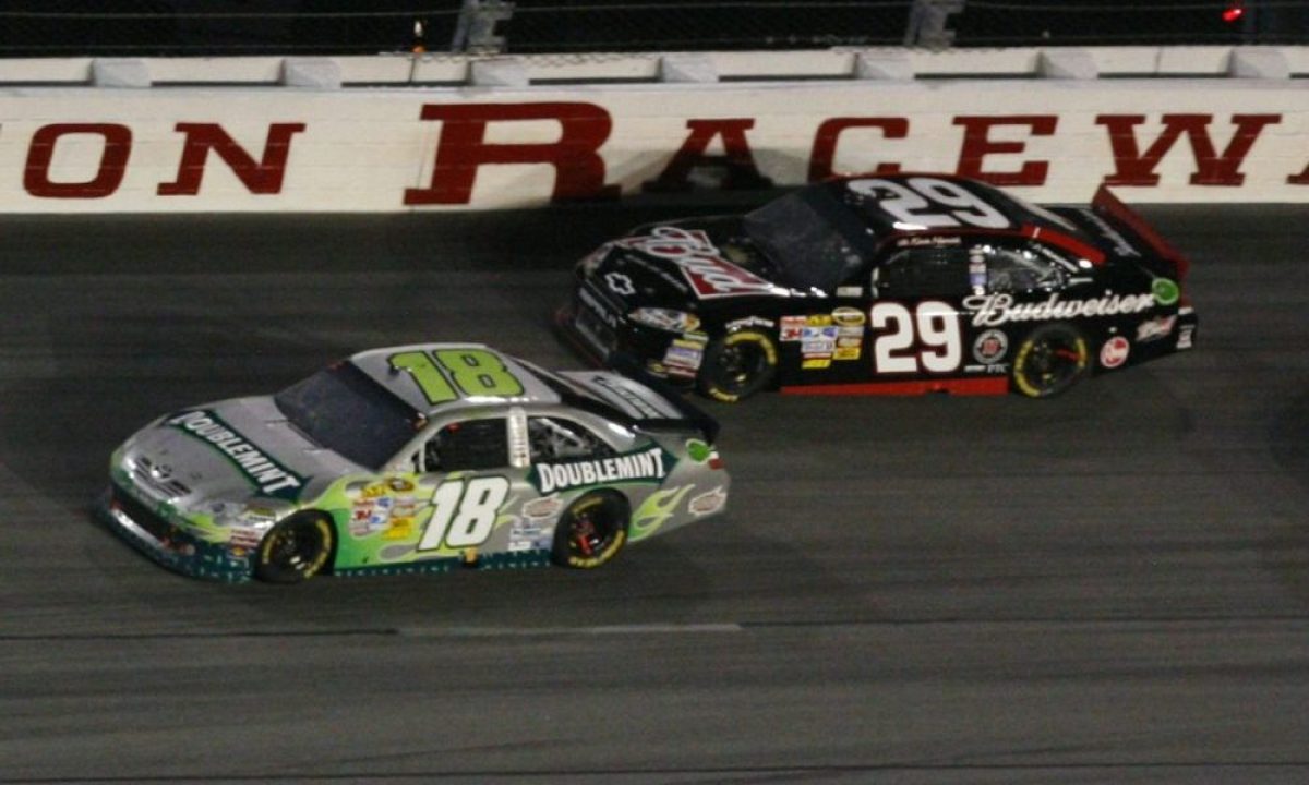 The Heat of the Moment: Reliving the Intense Rivalry Between Harvick and Busch