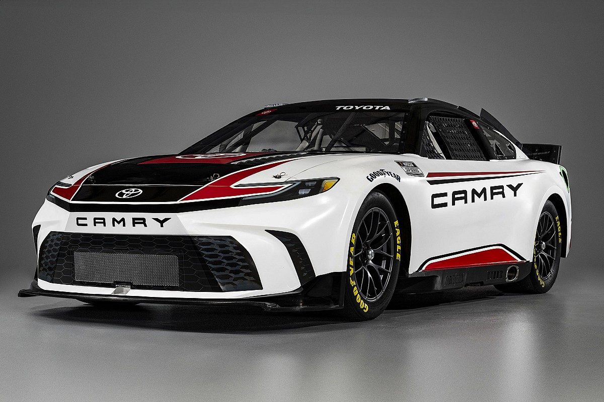 Revving Up the Competition: Toyota&#8217;s Next-Level Camry XSE Roars onto NASCAR Cup Series Track