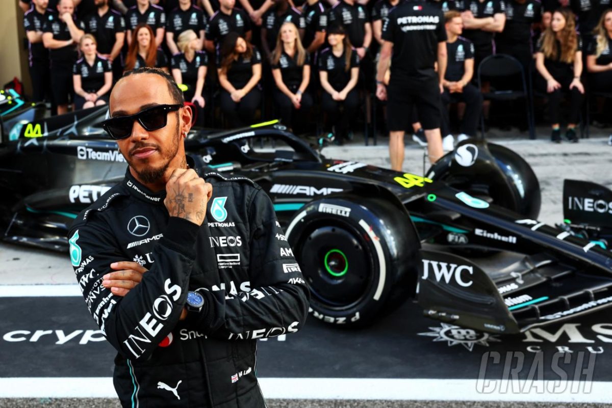 Hamilton&#8217;s Bold Assertion: Doubting Verstappen&#8217;s Desire for Teammate Hamilton?