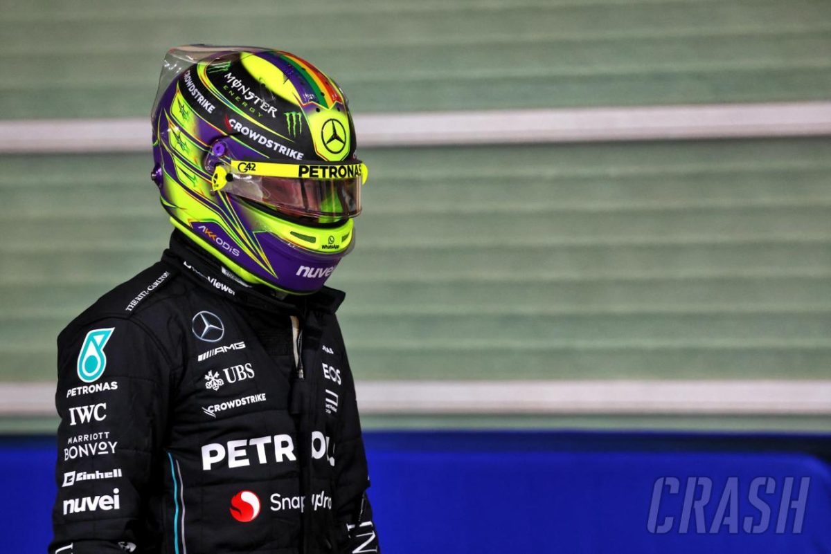 Hamilton adamant something’s wrong with his W14: “We set our cars up the same…”