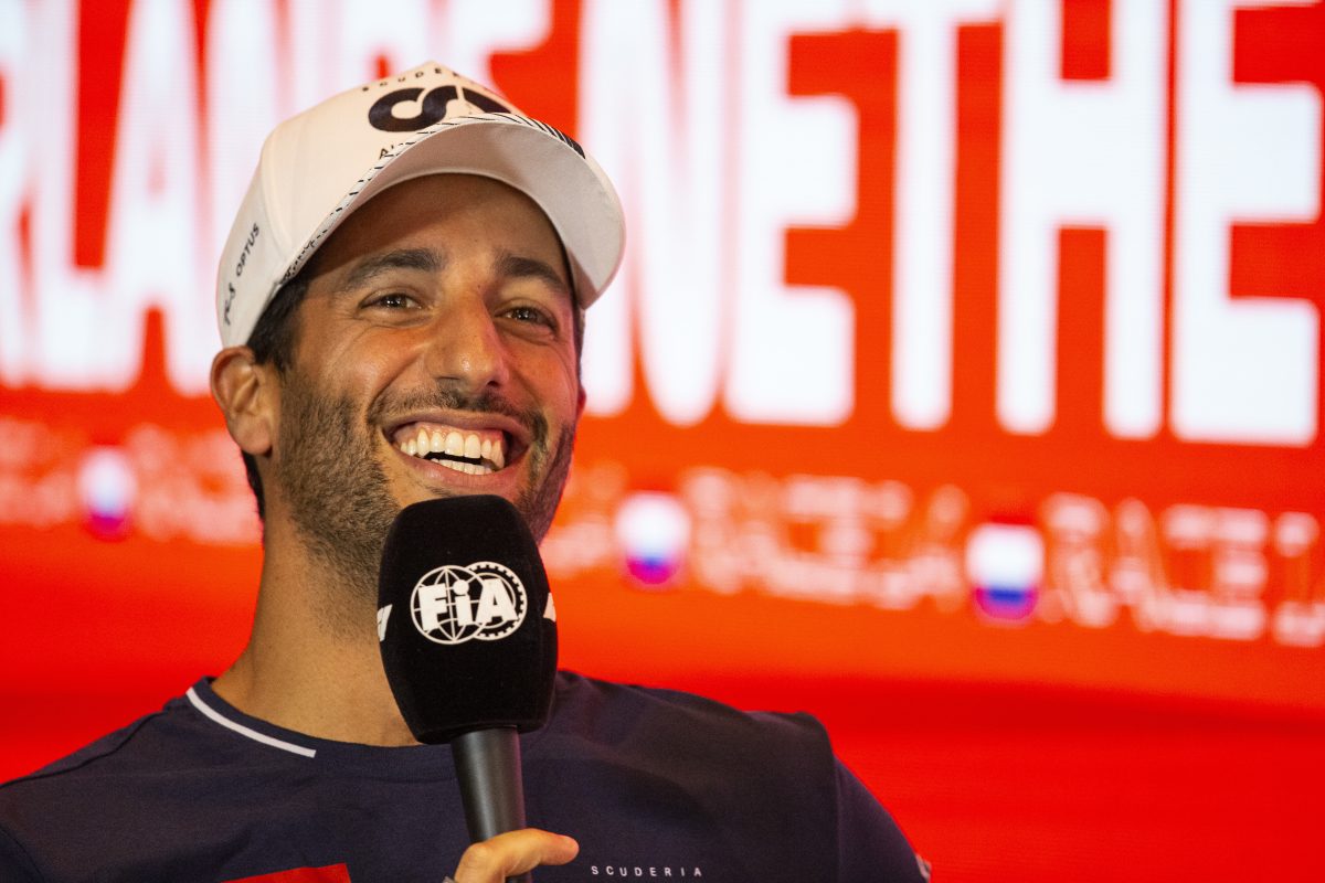 Ricciardo takes aim at Sainz with F1 &#8216;culprit&#8217; claim