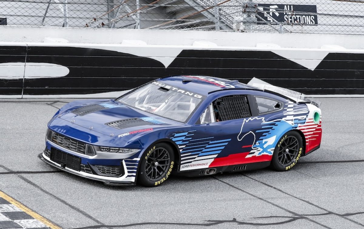 Unleashing Dominance: Ford Introduces the Fierce Dark Horse Mustang in the Cup Series