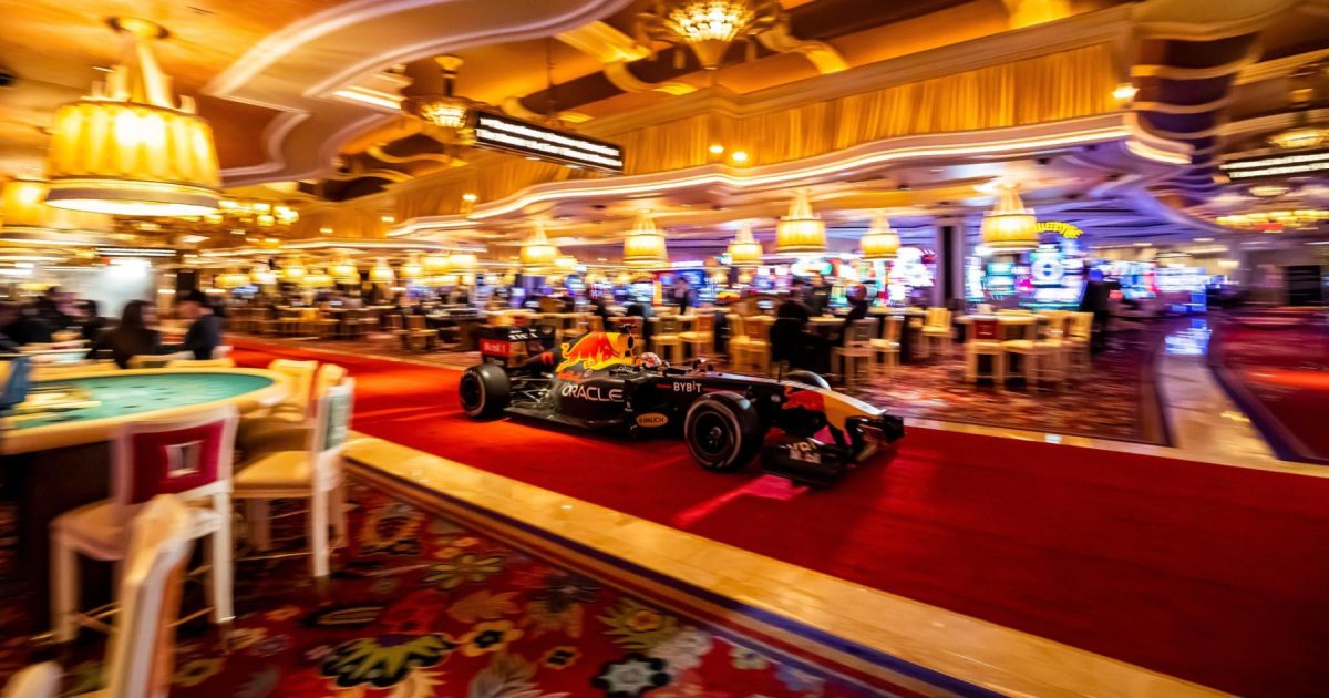 Las Vegas unpacks for Grand Prix: Kerbstones in local character as well