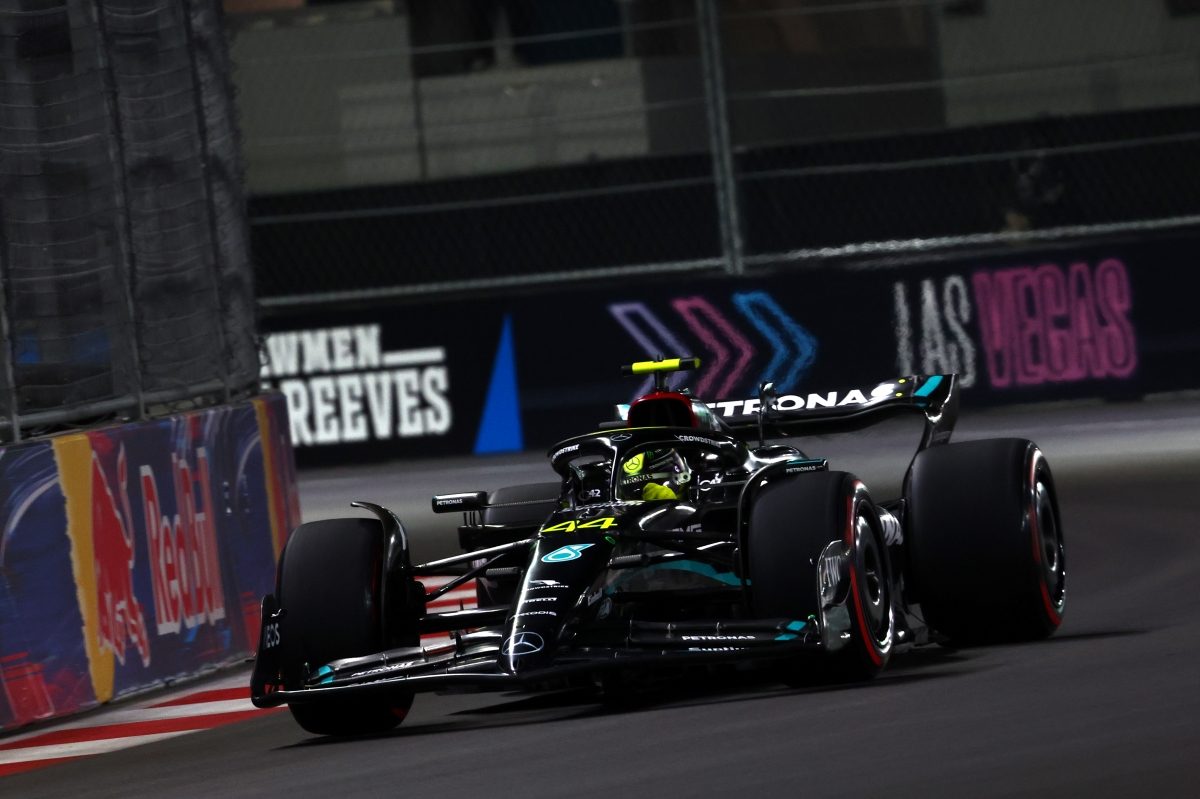Hamilton Dominates the Sensational Vegas GP Circuit: A Thrilling Display of Skill and Excitement