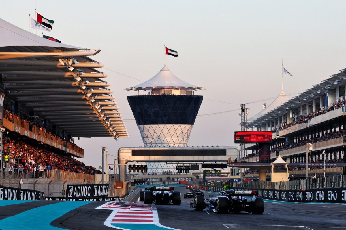 Thrilling Showdown at the F1 2023 Abu Dhabi Grand Prix: Unveiling the Race Results!