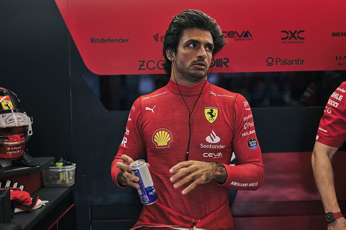 Sainz Reflects on a Turbulent 2023 F1 Season: A Dark Patch Amidst Dramatic Challenges