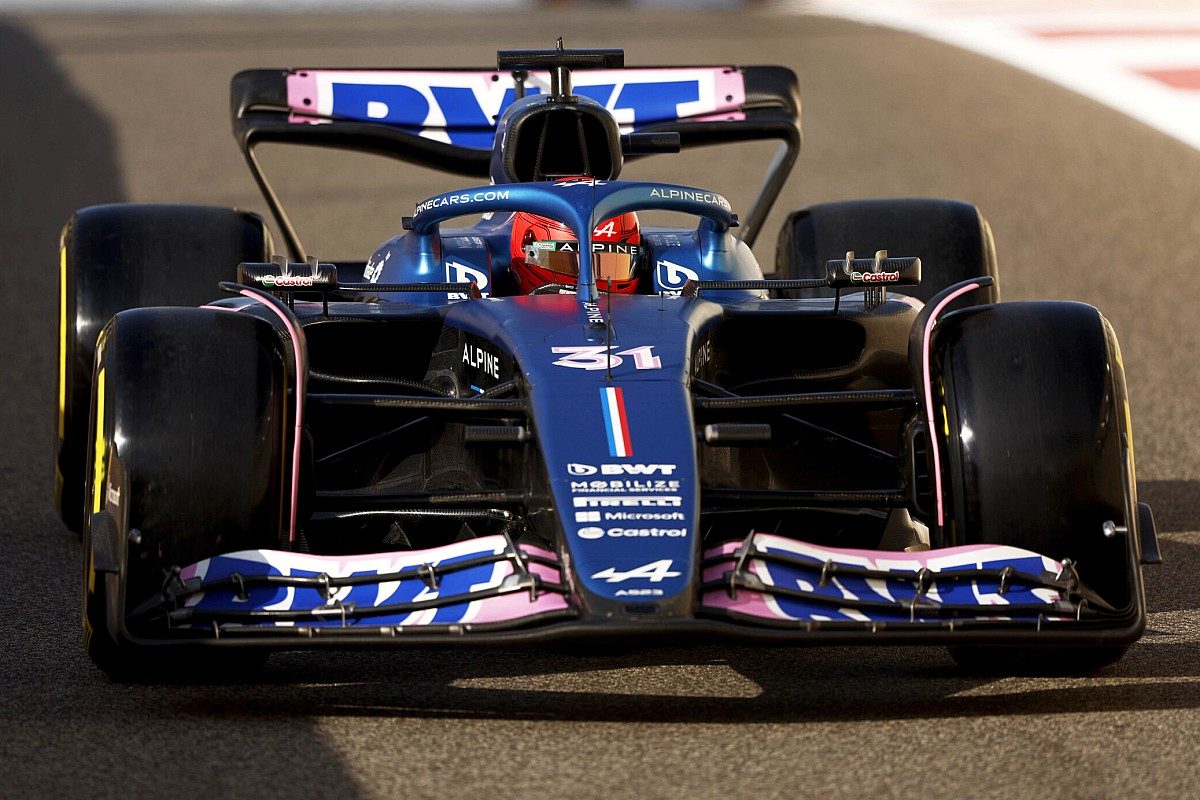 Ocon dominates F1&#8217;s Abu Dhabi post-season test amidst Russell&#8217;s dramatic crash