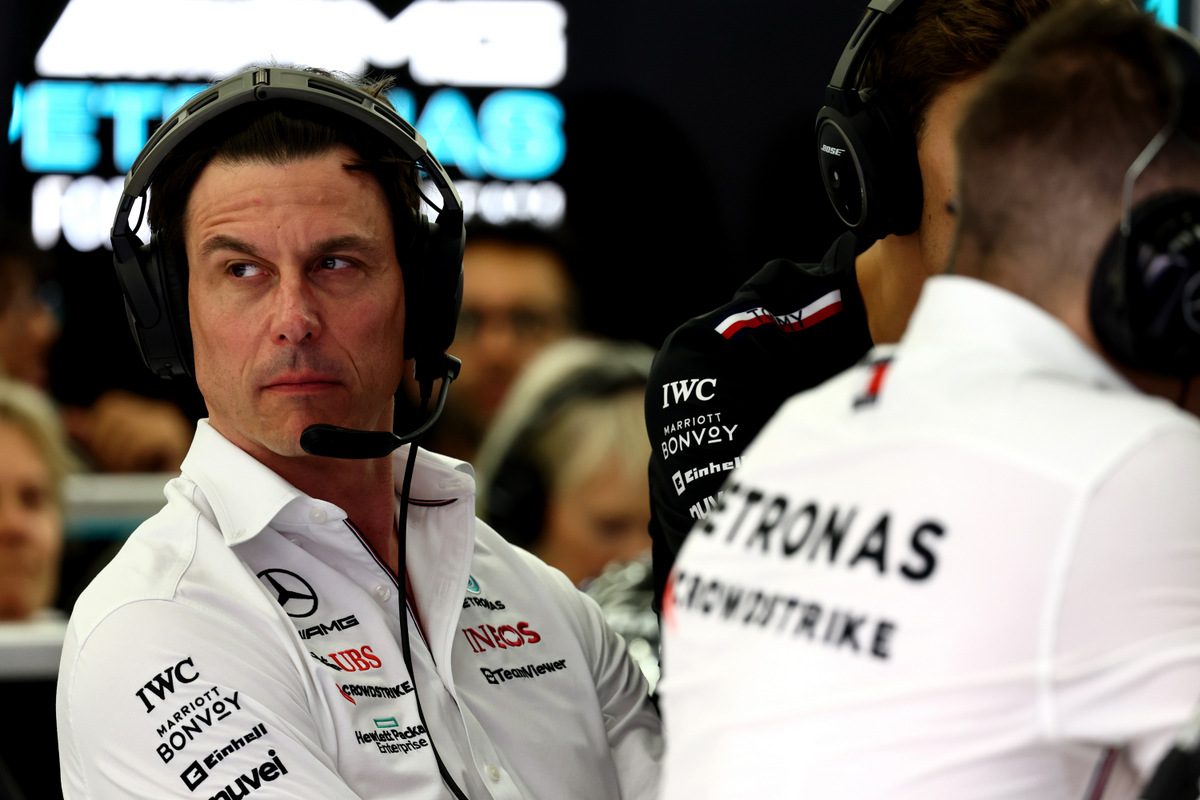 The Thunder of Triumph: Toto Wolff&#8217;s Warning to F1 Rivals as Mercedes Rises from the Ashes