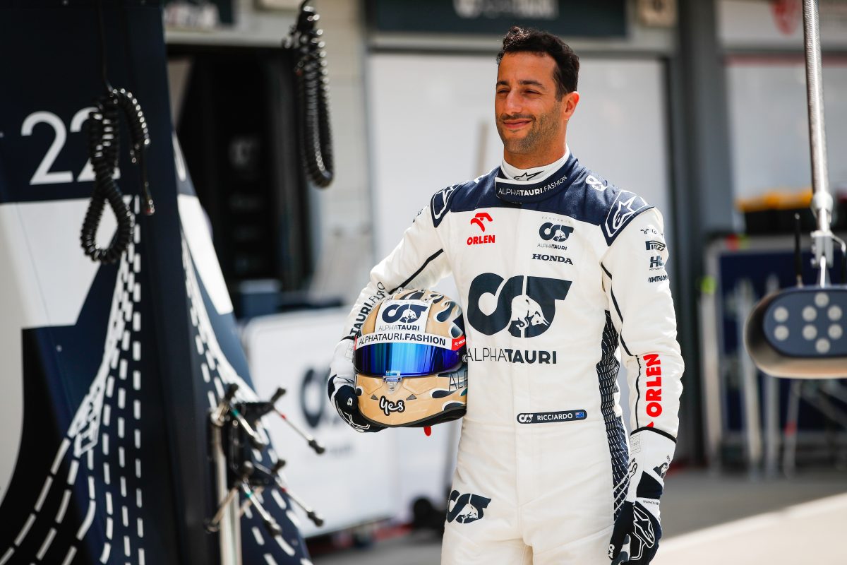 The Golden Trio: Ricciardo Reveals the &#8216;Cool&#8217; Factor of Hamilton and Alonso