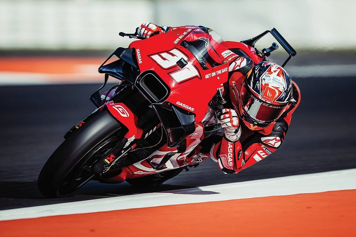Acosta defies expectations: From rookie to frontrunner in MotoGP