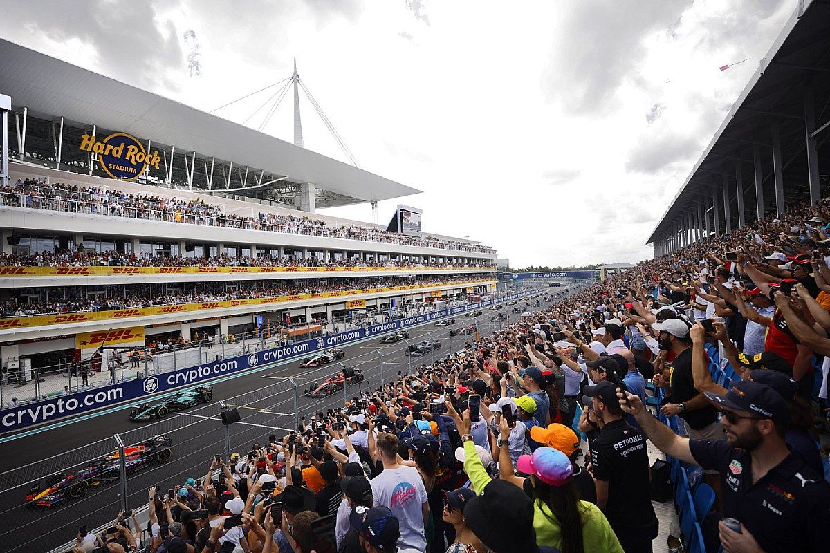The Miami GP&#8217;s Bold Experiment: Fans Embrace F1 Sprint Format with Open Arms