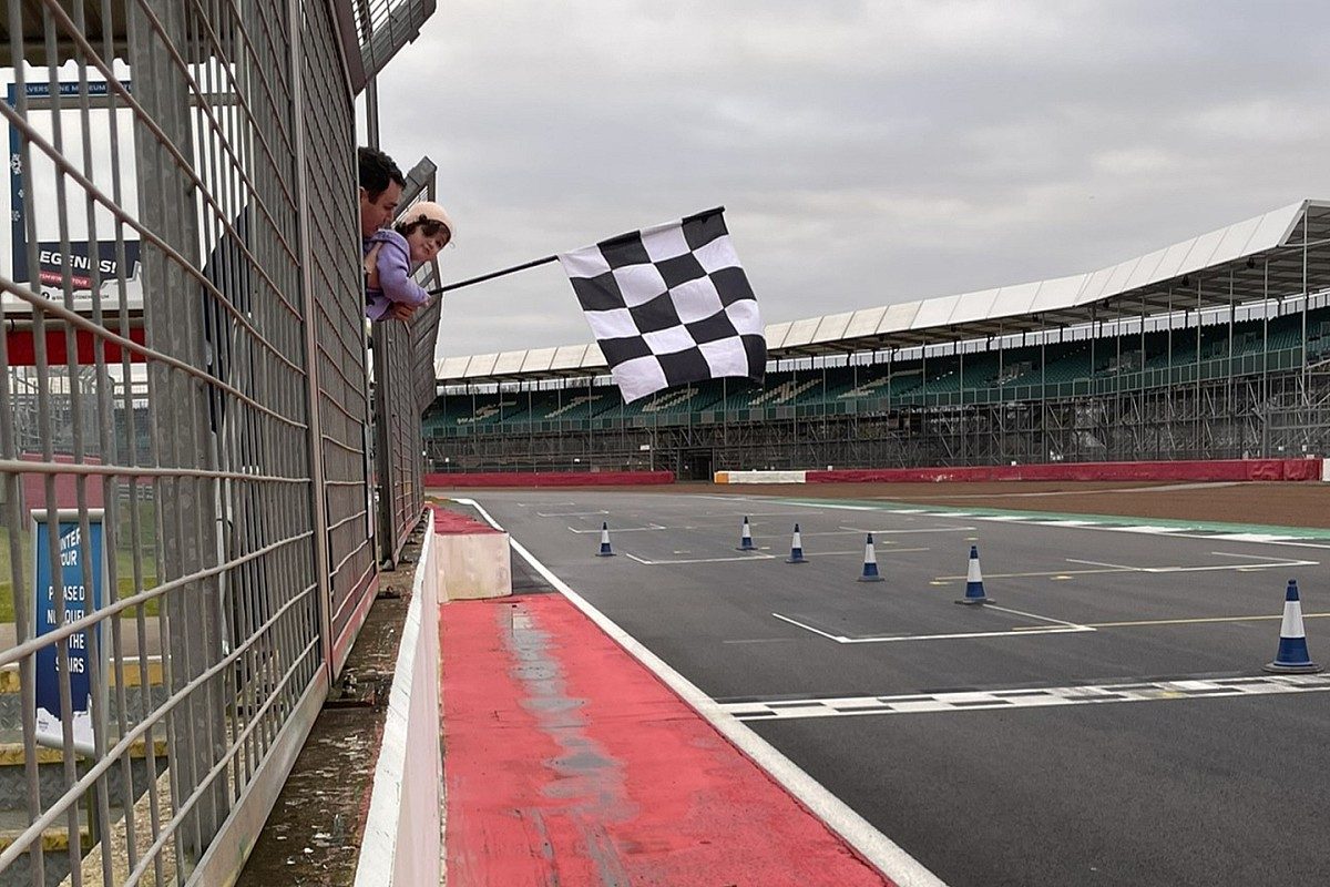 Revving Up the Excitement: Exploring the Thrills of Silverstone&#8217;s Winter Tour