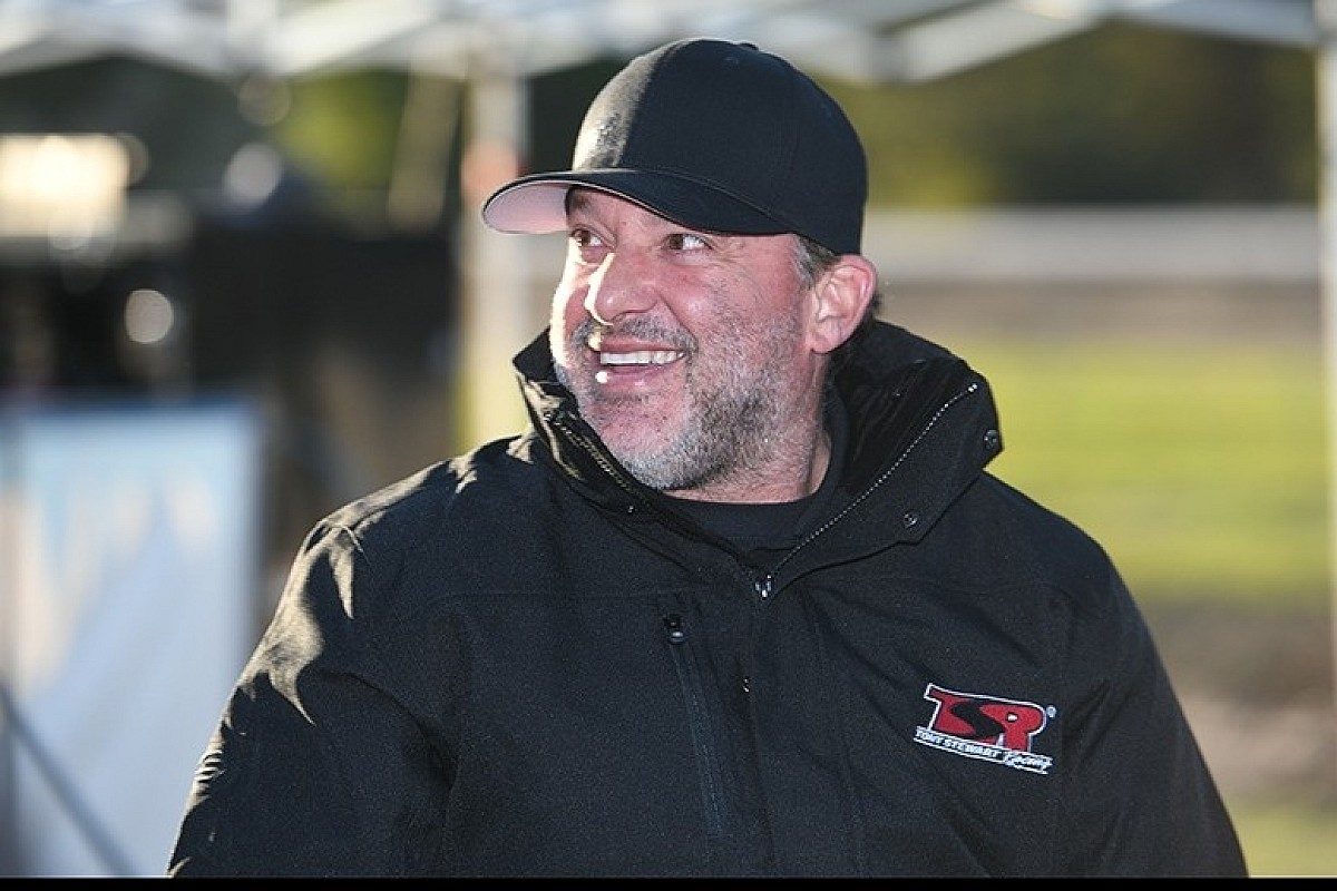 Tony Stewart&#8217;s Thrilling Journey: NASCAR Legend Takes on New Heights in NHRA Top Fuel Racing