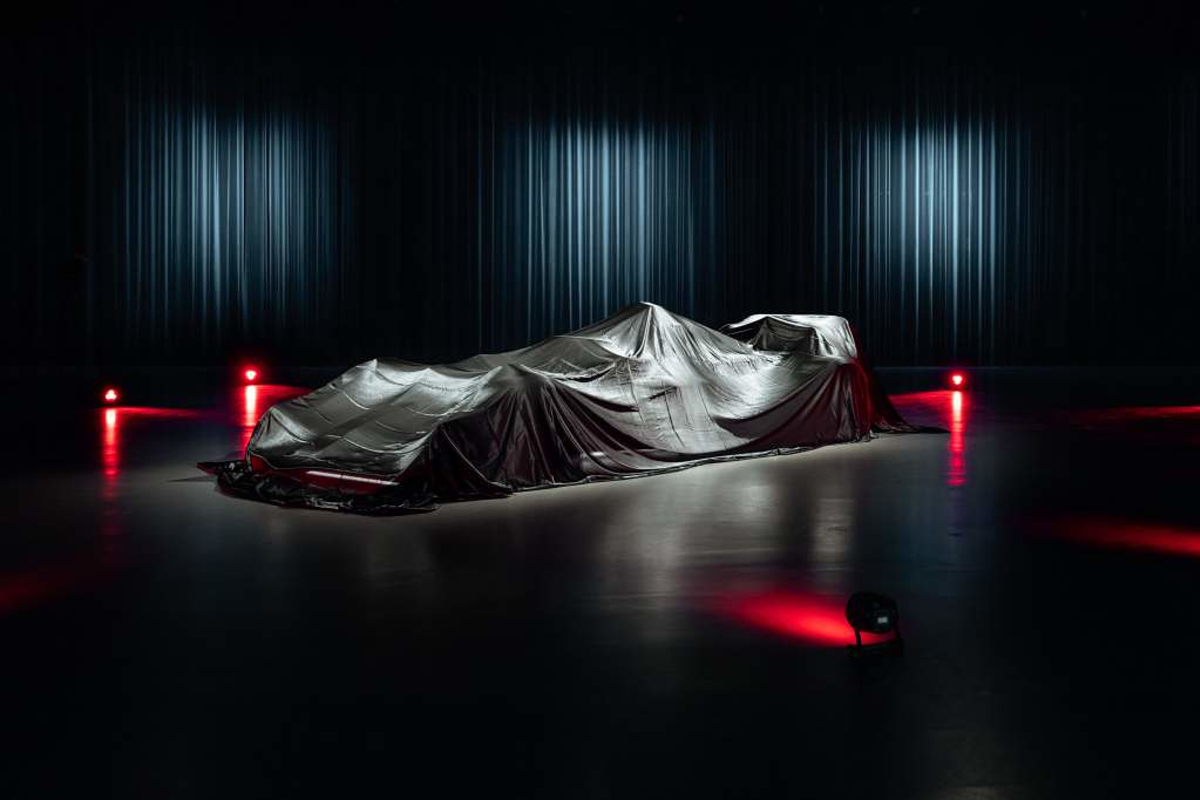 Revving up the Excitement: F1 Team Unveils Thrilling Double Car Launch Strategy for the Highly Anticipated 2024 Season