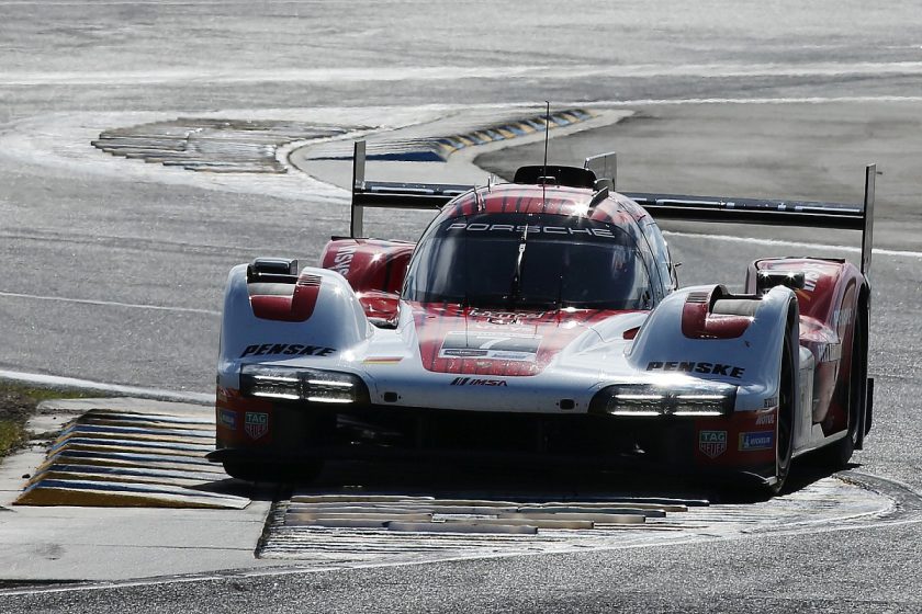 Intense Battle at Daytona 24h: Porsche Overtakes Cadillac to Take the Lead