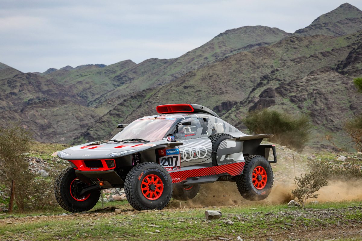 Carlos Sainz Sr.&#8217;s Exclusive Insight: The Unparalleled Thrill and Uniqueness of the Dakar Rally!