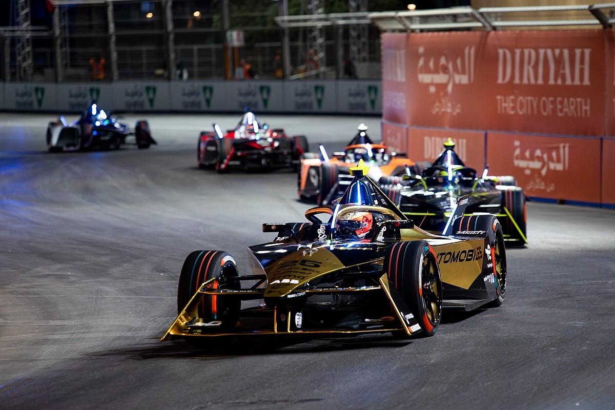 Electrifying Triumph: DS Penske Shines in Spectacular Formula E Weekend in Saudi Arabia