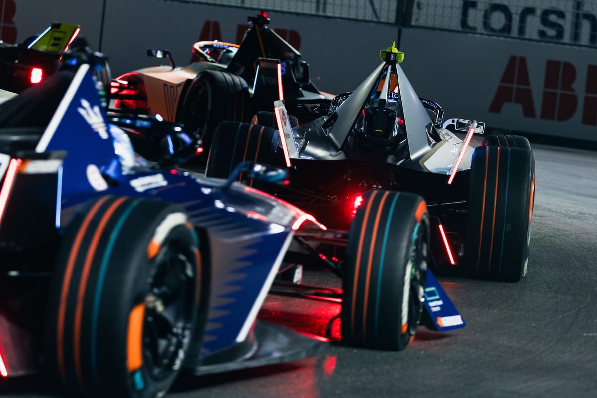 Electric Shockwaves: Unveiling the Historic Race That Defines Formula E&#8217;s Legacy