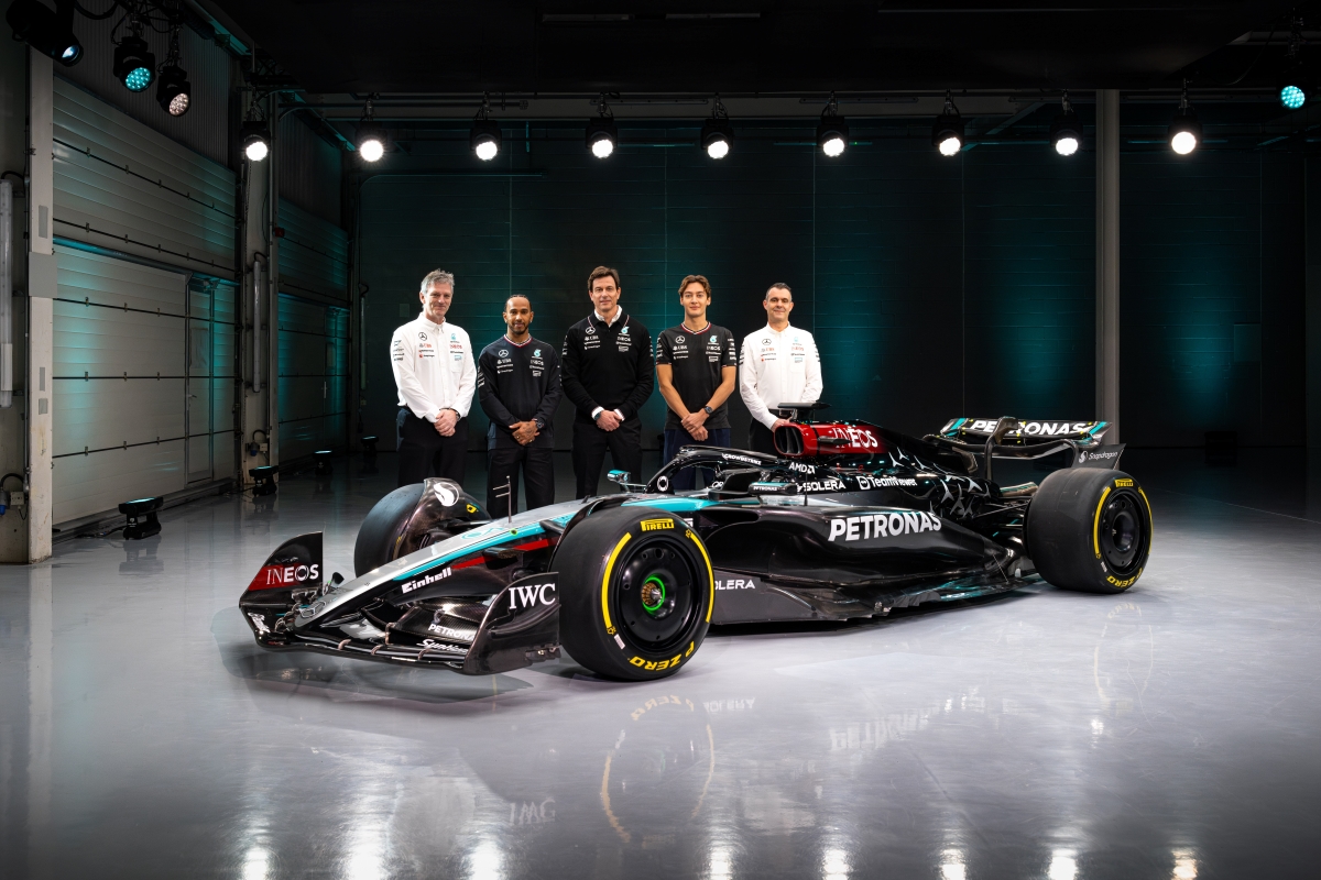 Dreams on the Fast Track: Mercedes&#8217; Vision for the 2024 F1 Car Revealed by Hamilton and Russell