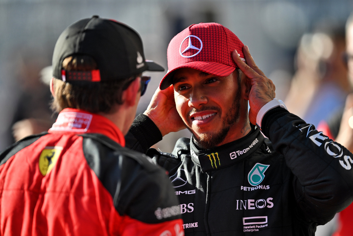 Hamilton&#8217;s Bold Move to Ferrari F1: Crafting a Historic Chapter in Racing History