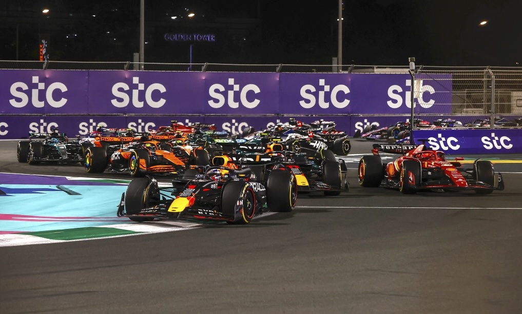 Verstappen Reigns Victorious in Spectacular Saudi Arabian Grand Prix Triumph