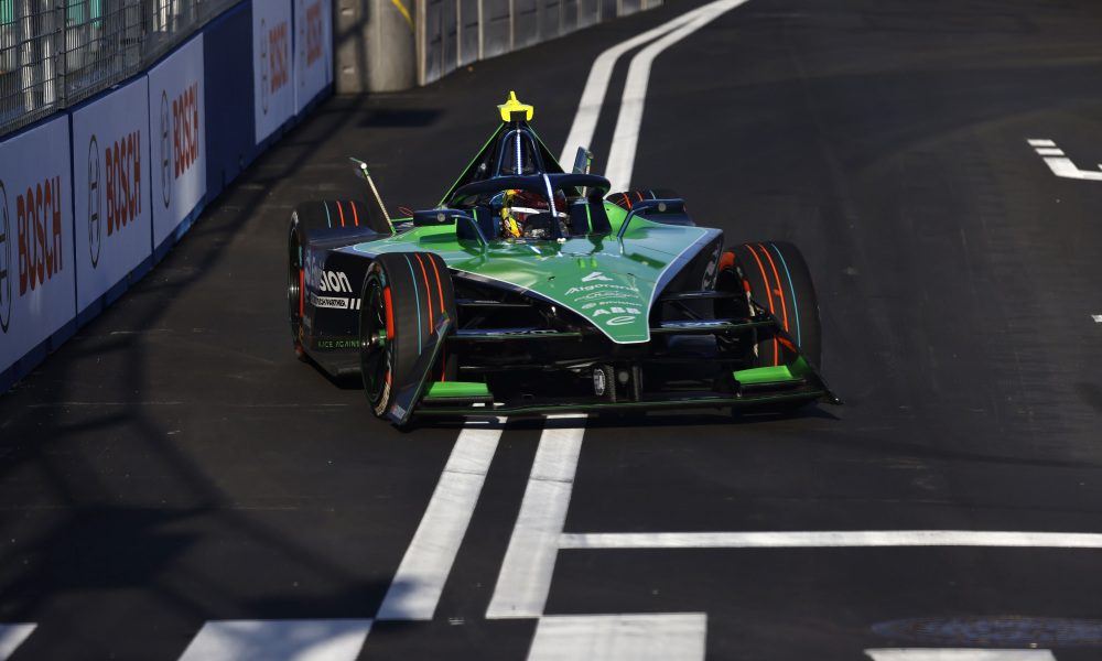 Frijns Dominates Thrilling Opening Practice Session at Tokyo Formula E Race